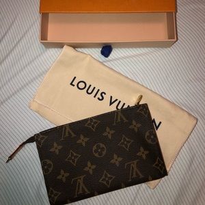 Louis Vuitton Bucket PM Purse Pouch Monogram